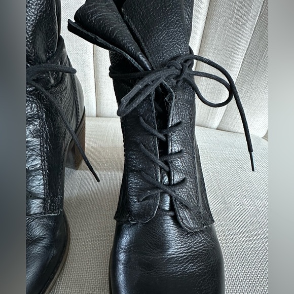Steve Madden “Gretchun” Black Leather Heeled Boots - Size 8 - Picture 4 of 10